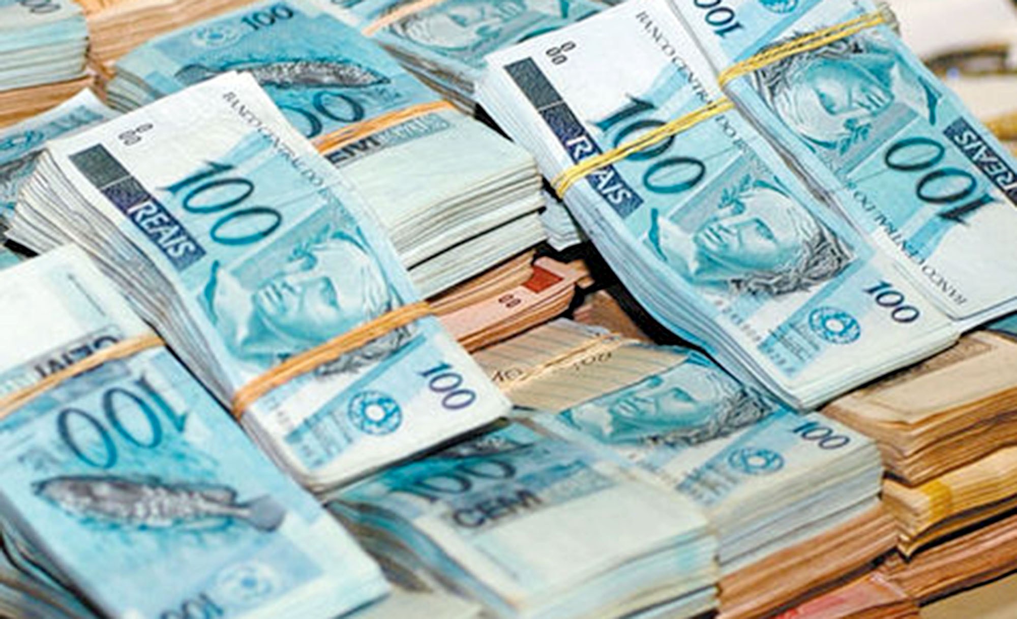 R$2.500,00 NO PIX